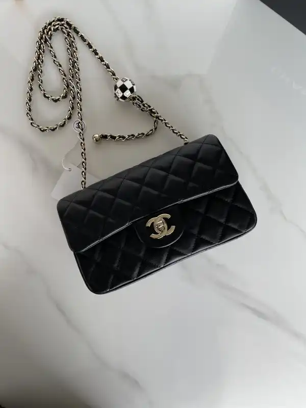 Firstbag Ru CHANEL FLAP BAG