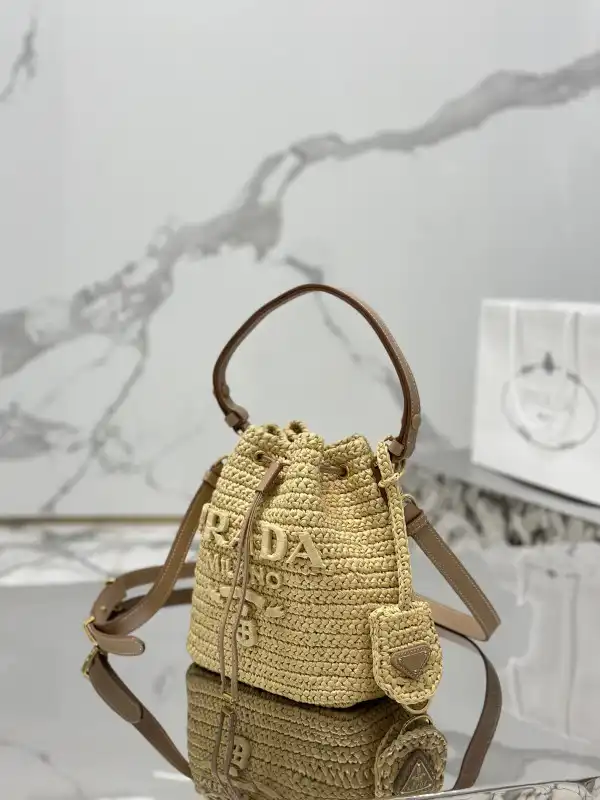 Bagsoffer PRADA  Bucket Bag