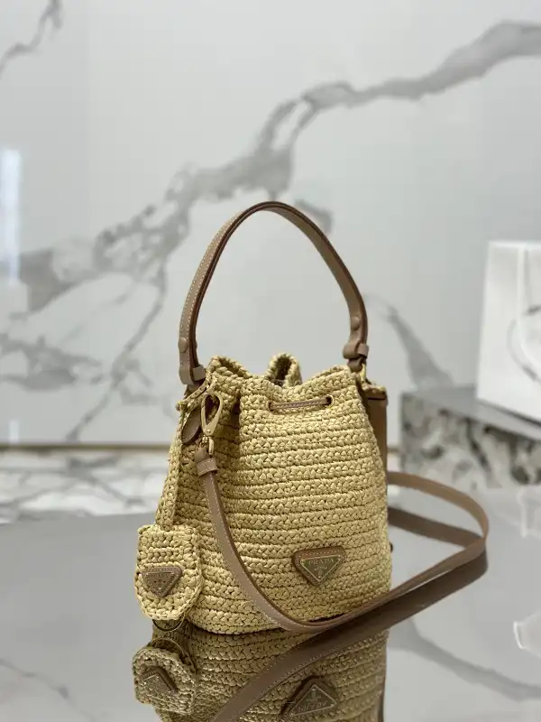 Bagsoffer PRADA  Bucket Bag