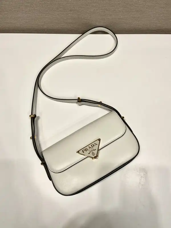 Yupoo bagsoffer Prada Patent Bag-20*10*4CM