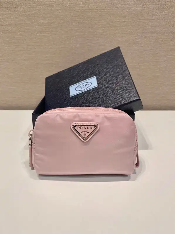 First Bag Ru PRADA Re-Nylon necessaire