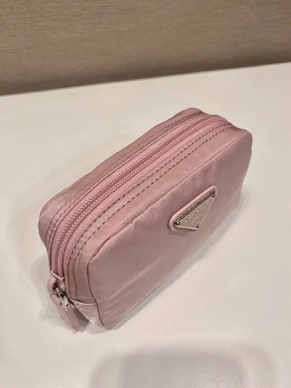 Bagsoffer PRADA Re-Nylon necessaire