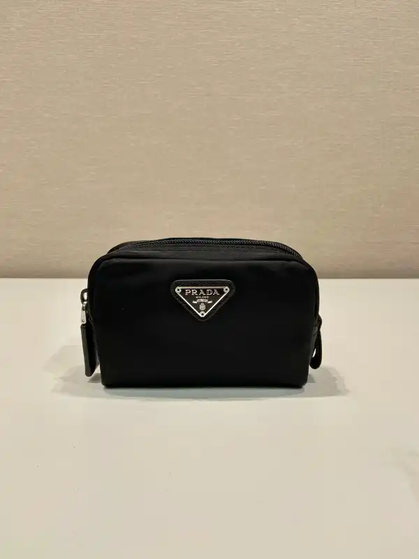 First bag ru PRADA Re-Nylon necessaire