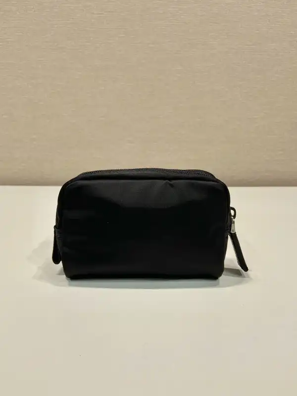 First bag ru PRADA Re-Nylon necessaire