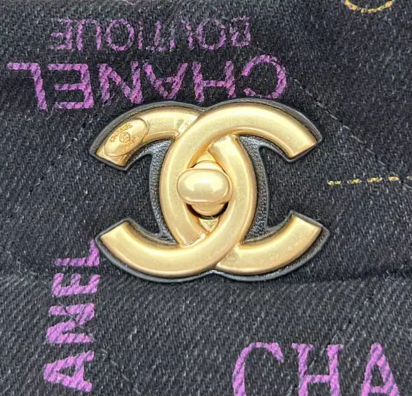 CHANEL SHOPPING BAG