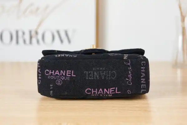 CHANEL 19 FLAP BAG