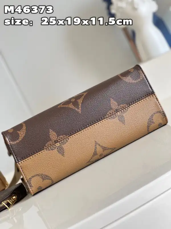 LOUIS VUITTON ONTHEGO PM