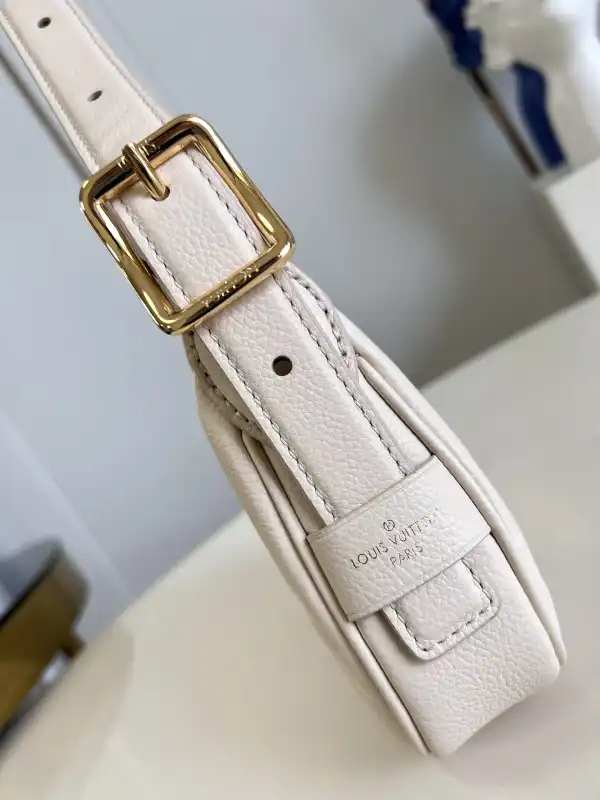 LOUIS VUITTON Mini Moon