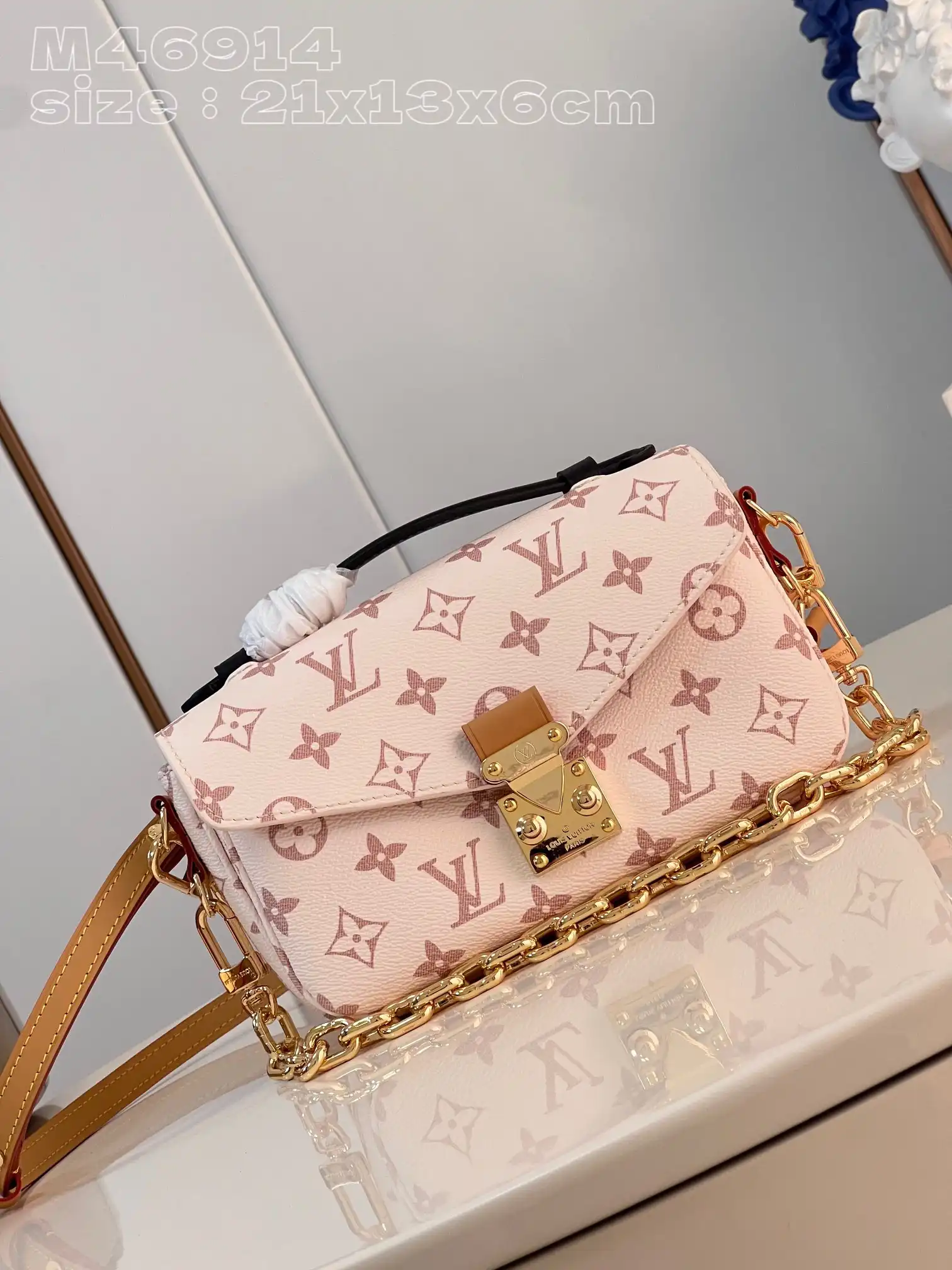 First bag ru LOUIS VUITTON POCHETTE METIS EAST WEST