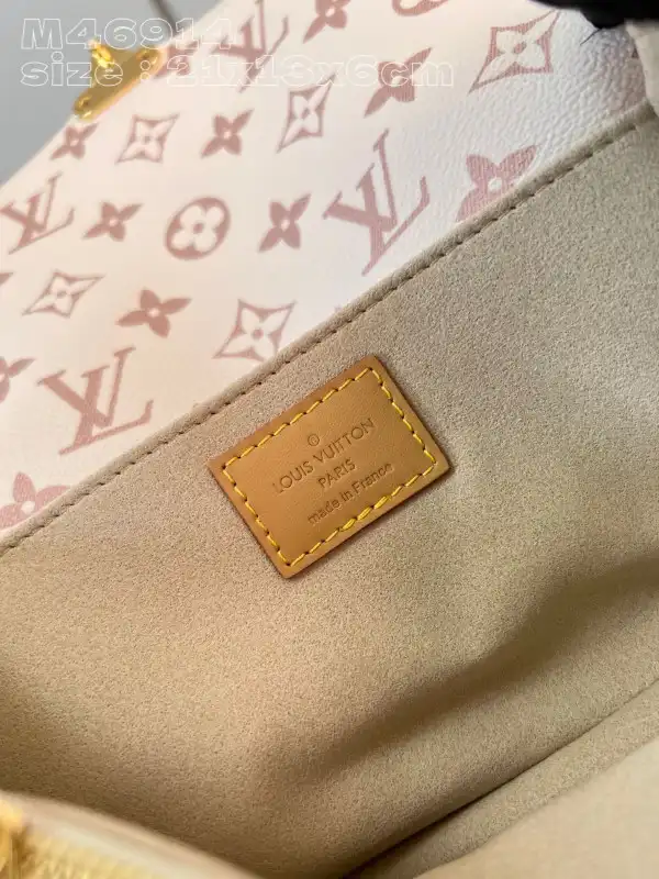 LOUIS VUITTON POCHETTE METIS EAST WEST