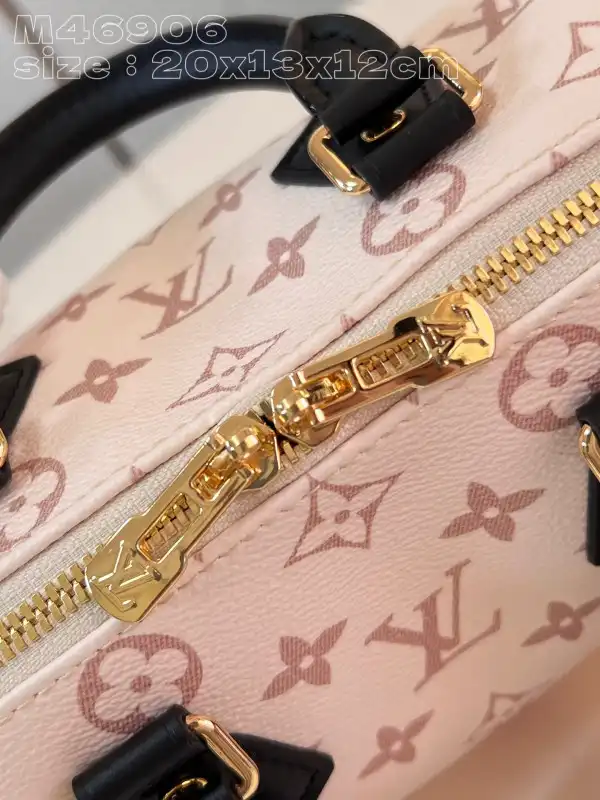 Repladies offers premium fake Louis bags at unbeatable prices. Our products are cheap because we focus on direct sales LOUIS VUITTON SPEEDY BANDOULIÈRE 20