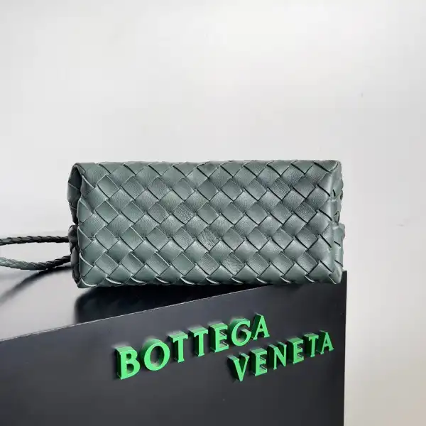 First bag ru BOTTEGA VENETA SMALL ANDIAMO-25*22*10.5cm