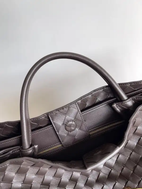 First bag ru BOTTEGA VENETA  ANDIAMO-25 32 45CM