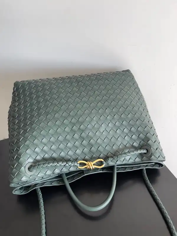 BOTTEGA VENETA LARGE Andiamo