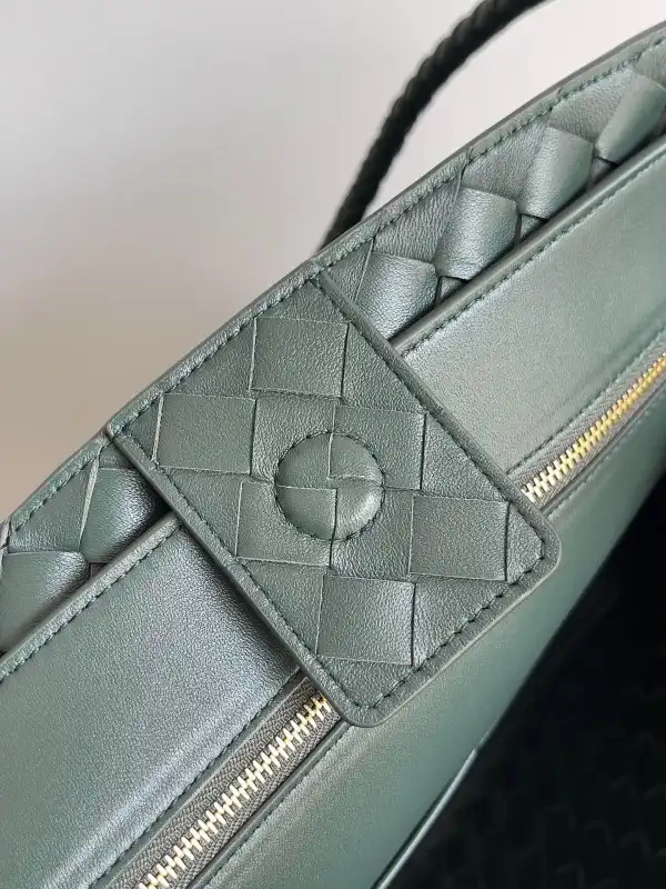 BOTTEGA VENETA LARGE Andiamo