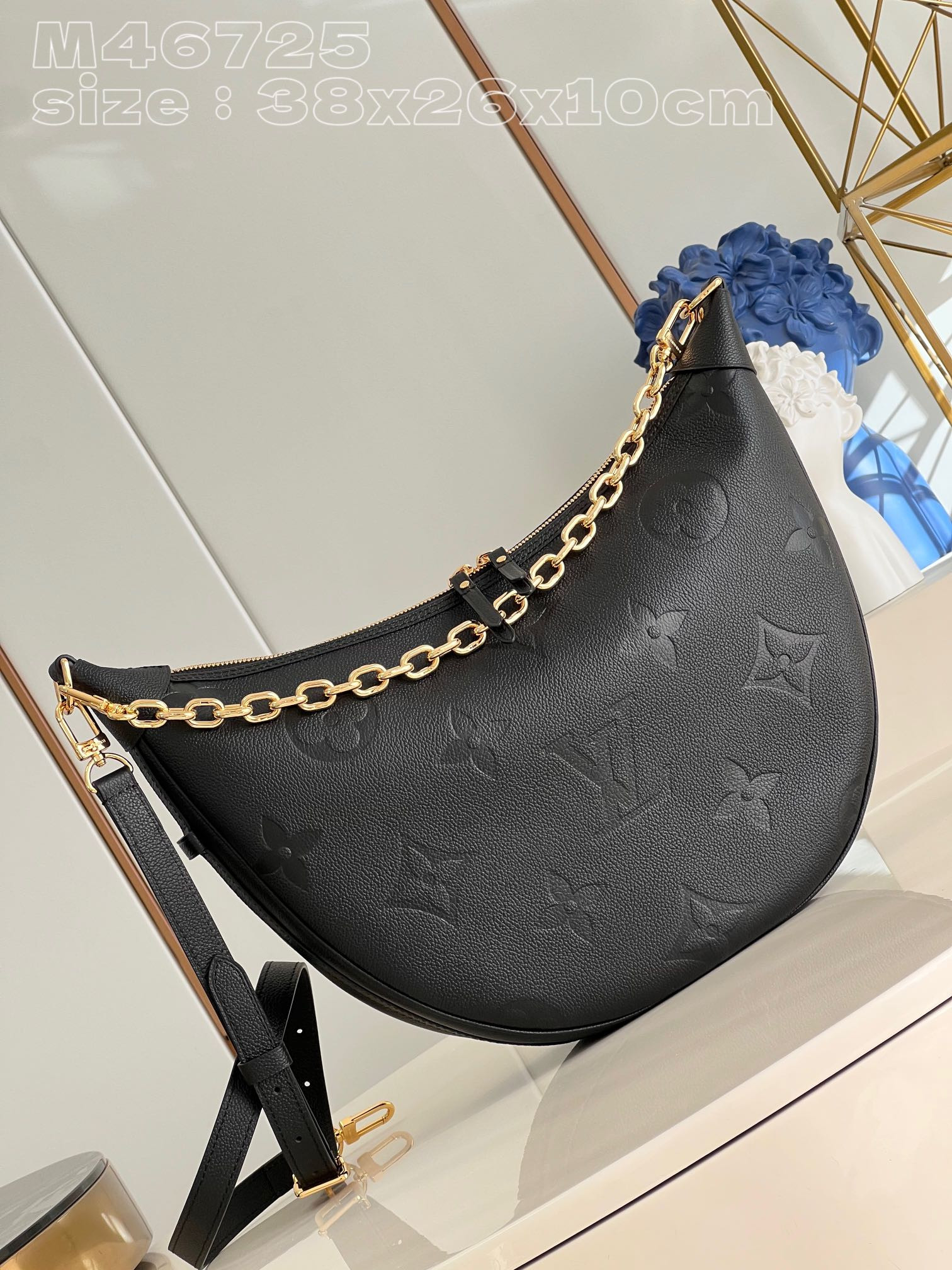 LOUIS VUITTON LOOP HOBO