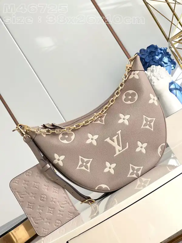 First bag ru LOUIS VUITTON LOOP HOBO