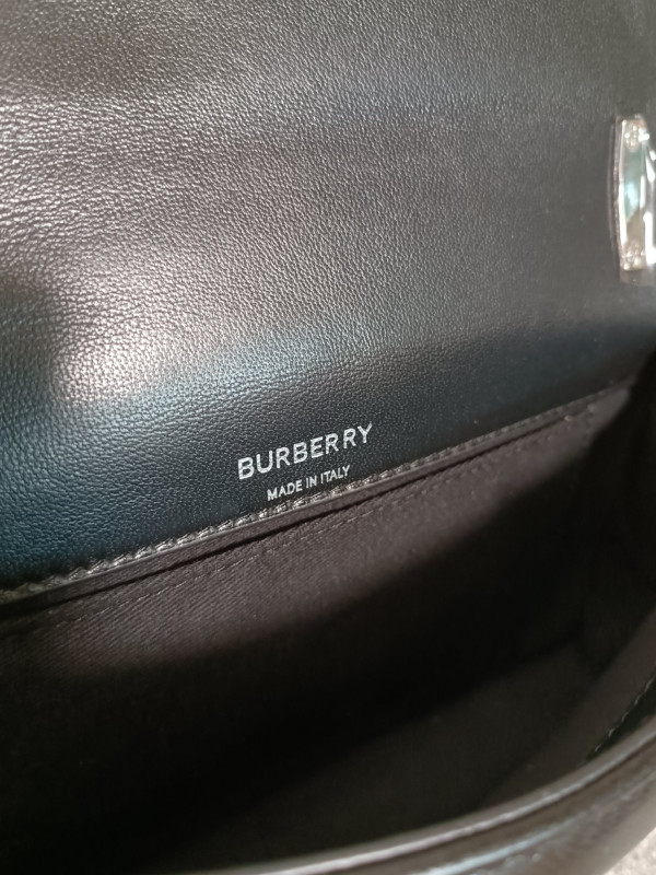 HOT SALE BURBERRY Small Lola Camera Bag