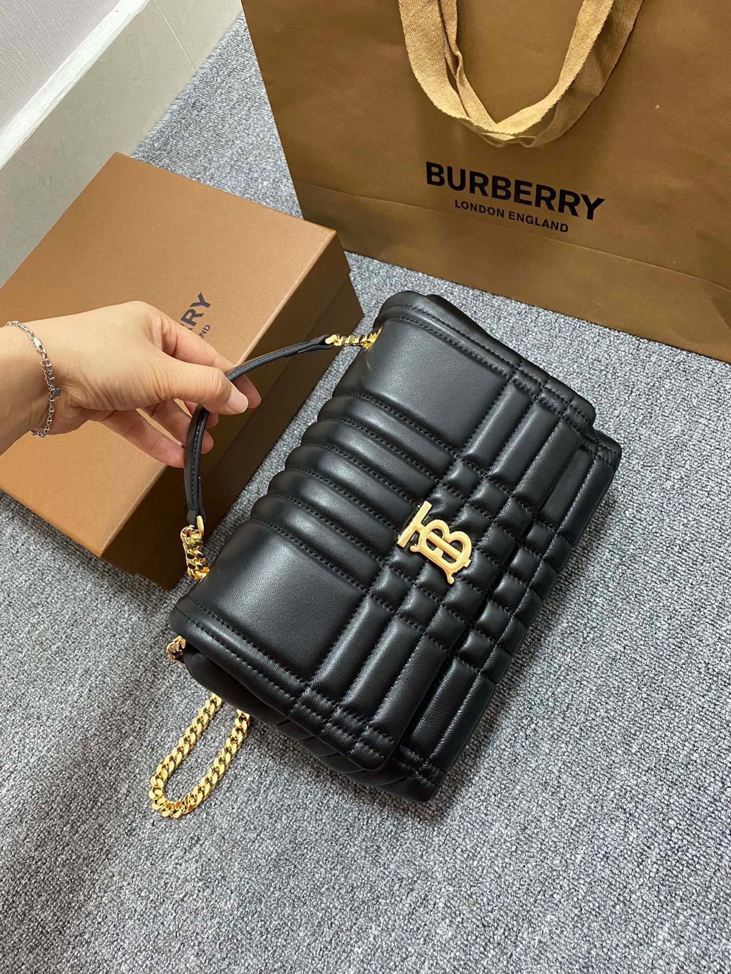 HOT SALE BURBERRY Small Lola Camera Bag