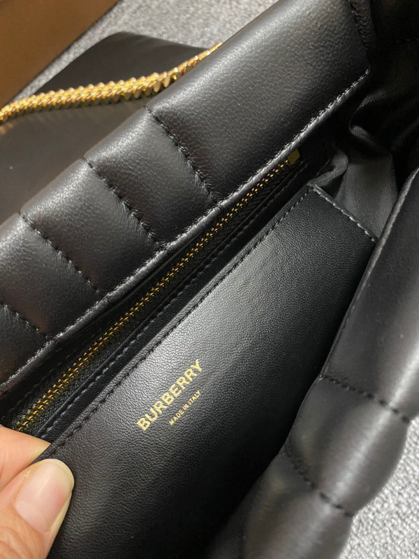 HOT SALE BURBERRY Small Lola Camera Bag