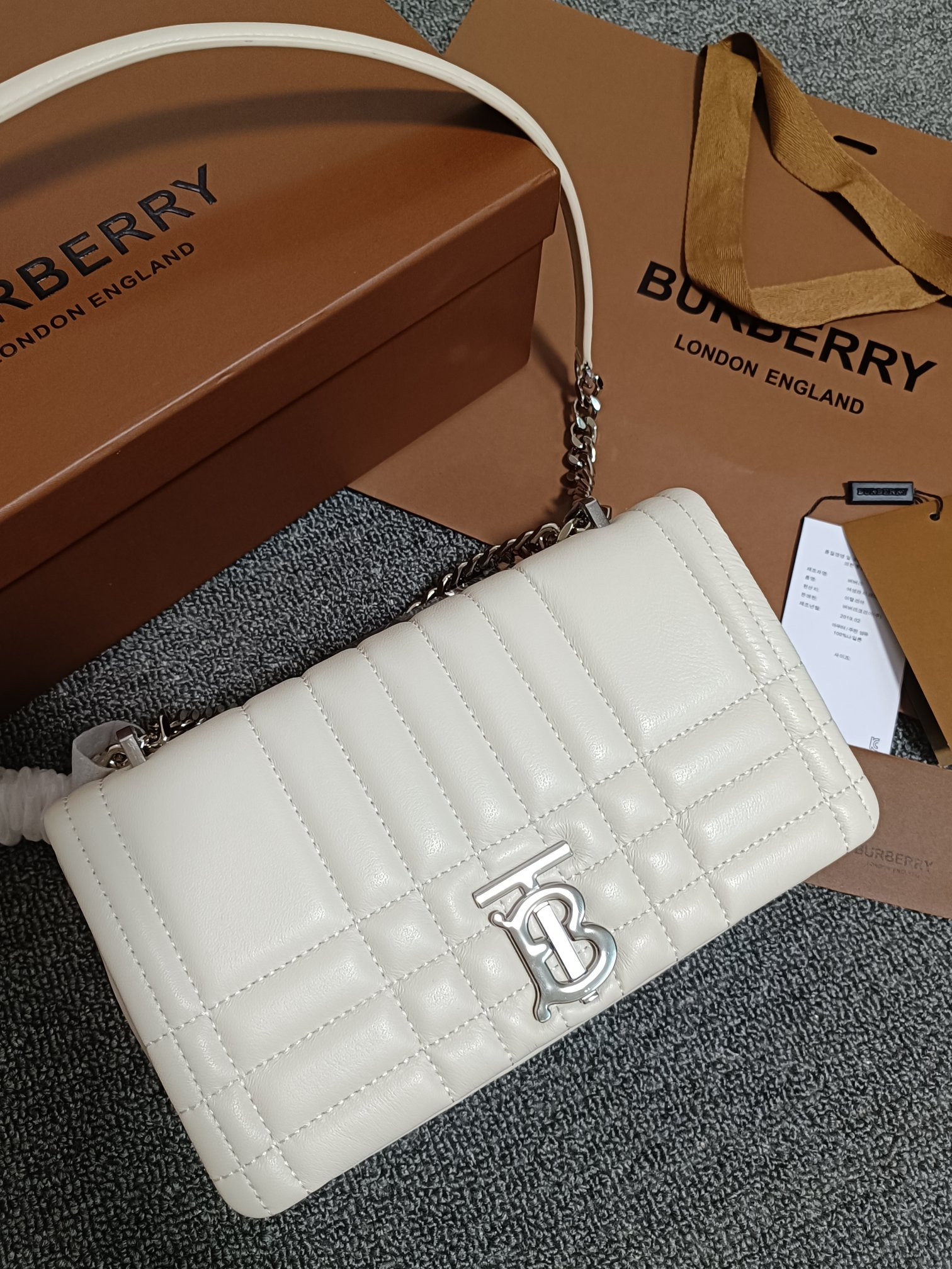 HOT SALE BURBERRY MINI Lola Camera Bag