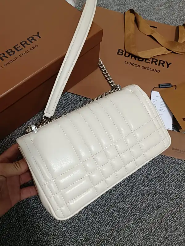 Bagsoffer BURBERRY MINI Lola Camera Bag