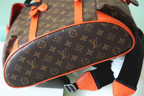 HOT SALE LOUIS VUITTON CHRISTOPHER MM