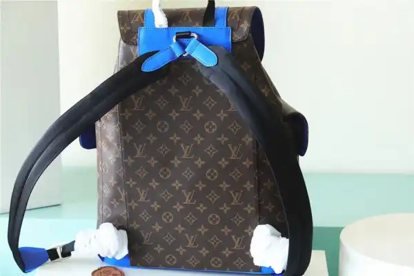 First bag ru LOUIS VUITTON CHRISTOPHER MM