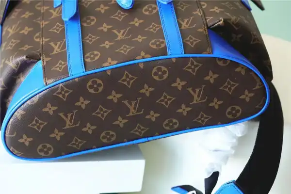 LOUIS VUITTON CHRISTOPHER MM