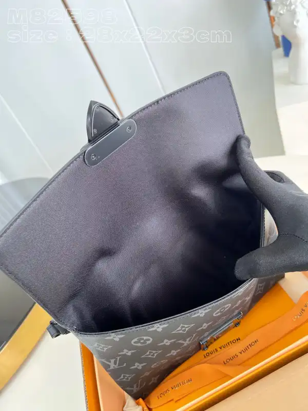 Aaa replica ru LOUIS VUITTON S-LOCK POCHETTE