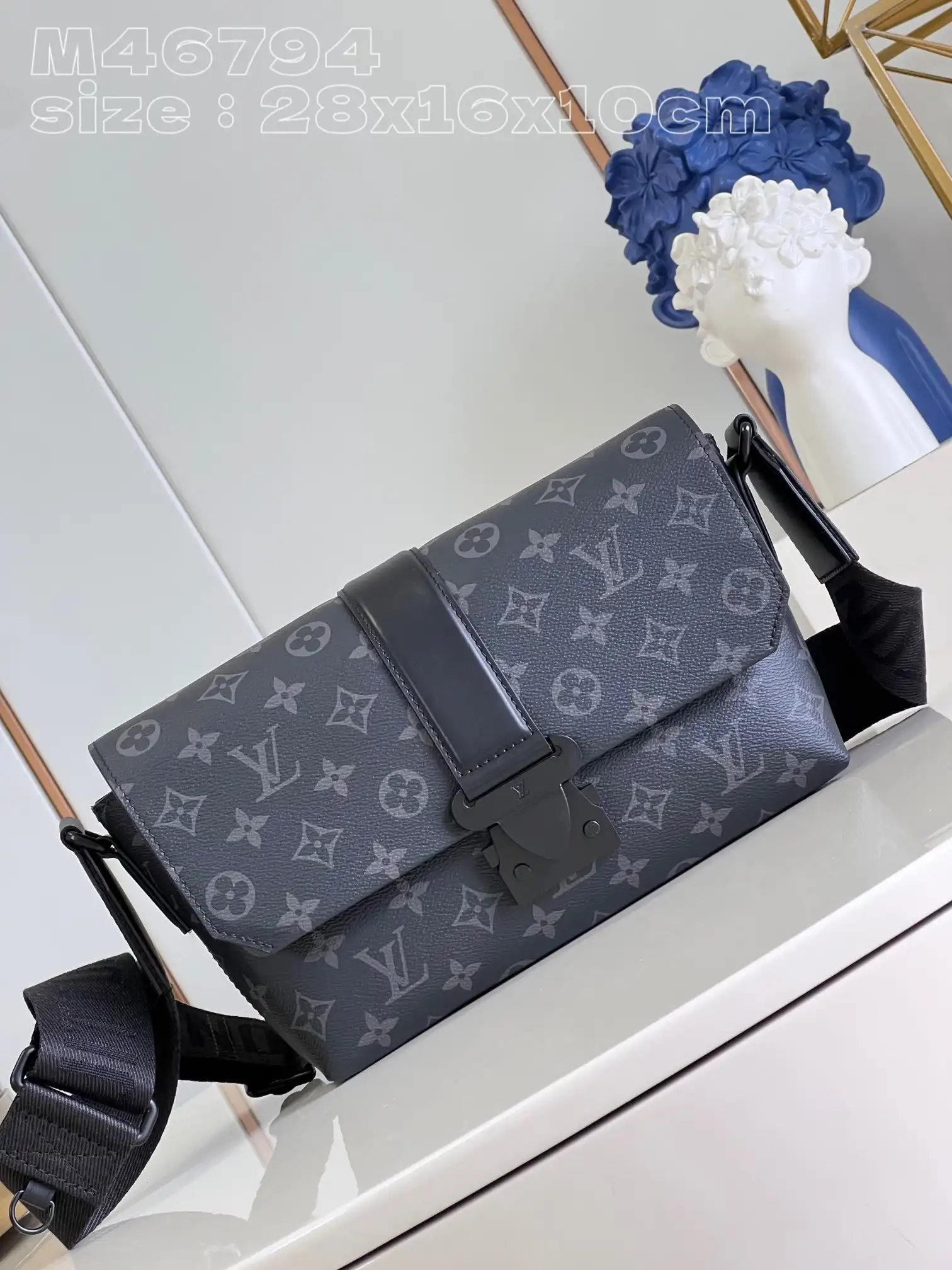 Frstbag ru LOUIS VUITTON S-Cape Messenger