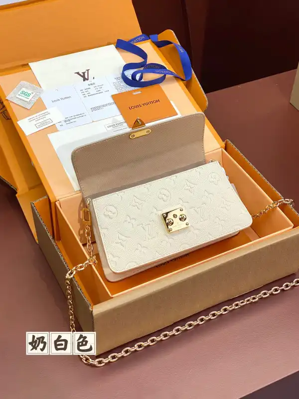 Cheap LOUIS VUITTON Wallet On Chain Métis