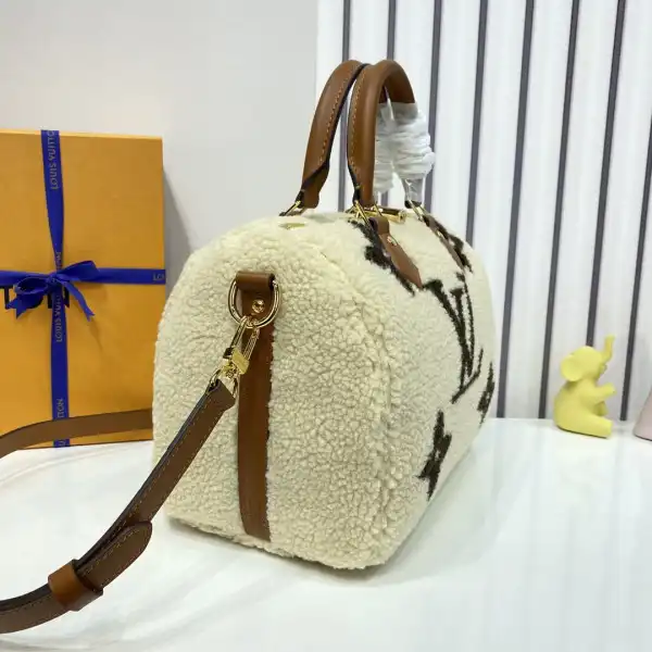 Firstbag Ru LOUIS VUITTON SPEEDY BANDOULIÈRE 25