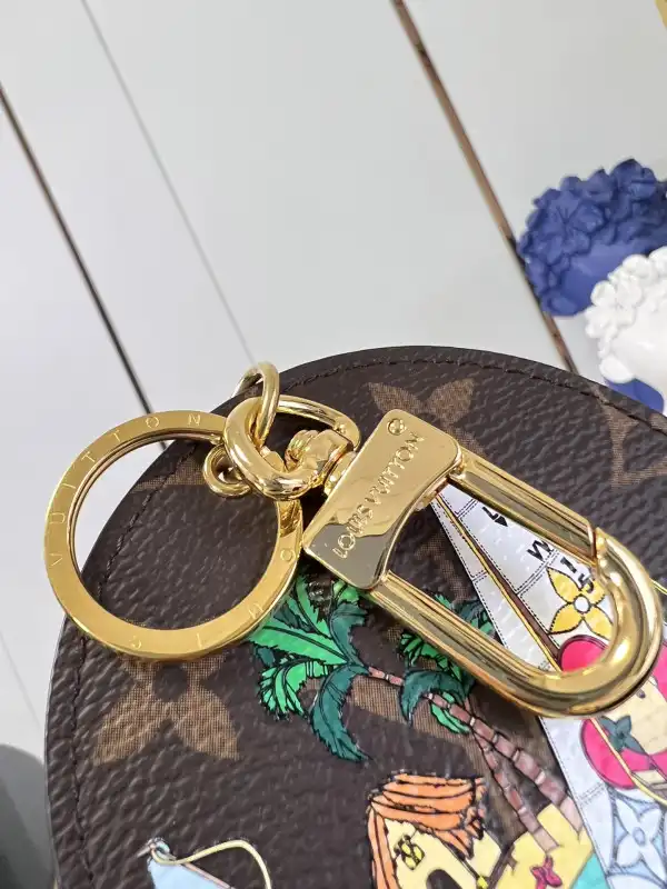 TO LOUIS VUITTON Illustre Ice Skate Bag Charm And Key Holder