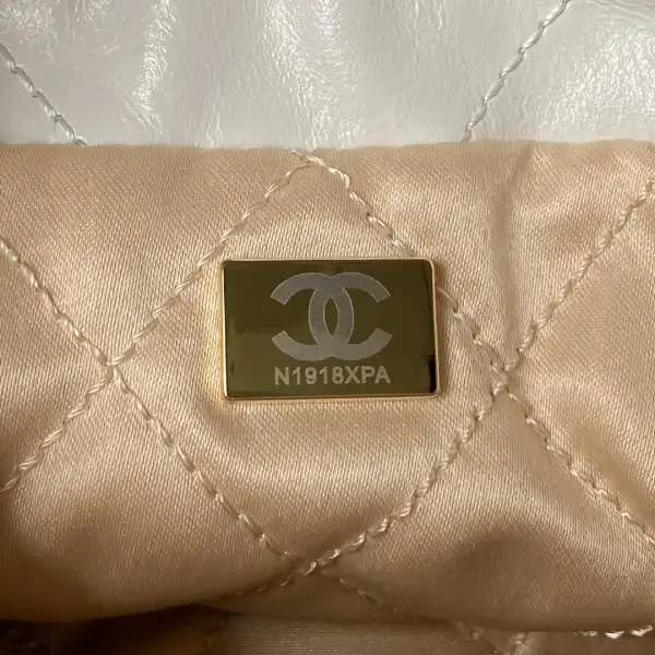 CHANEL 22 MINI HANDBAG-23*18.5*6CM