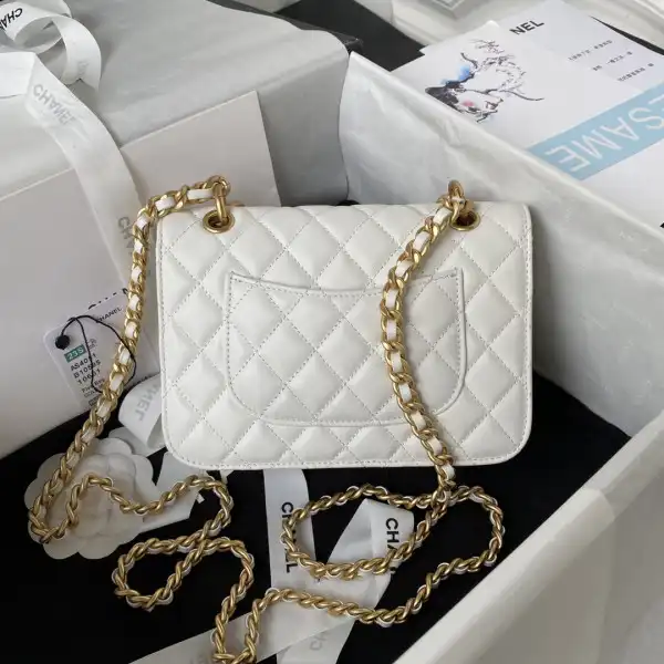 Yupoo bagsoffer CL MINI FLAP BAG