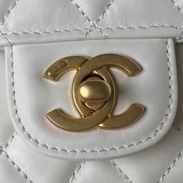 CHANEL MINI FLAP BAG