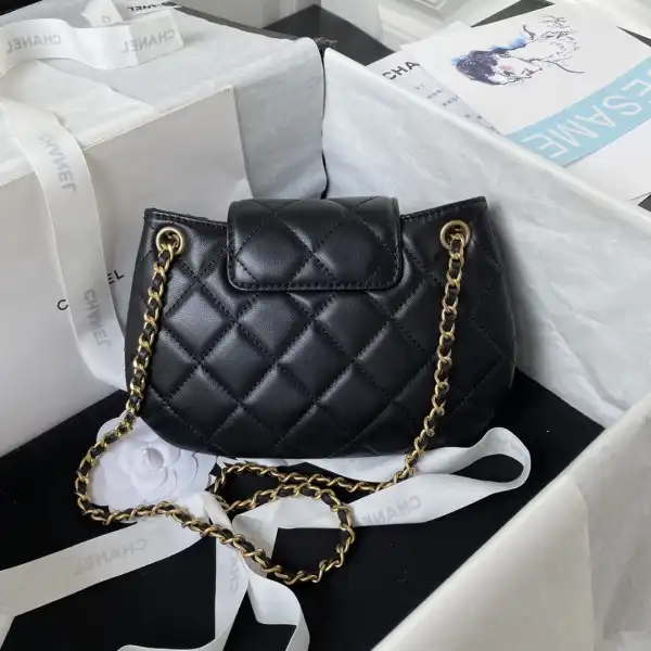 CHANEL SMALL MESSENGER BAG