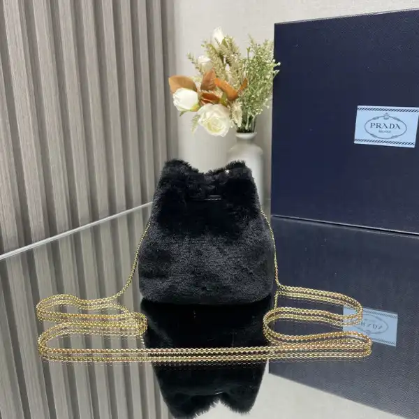 Yupoo bagsoffer PRADA  Shearling Bucket Bag