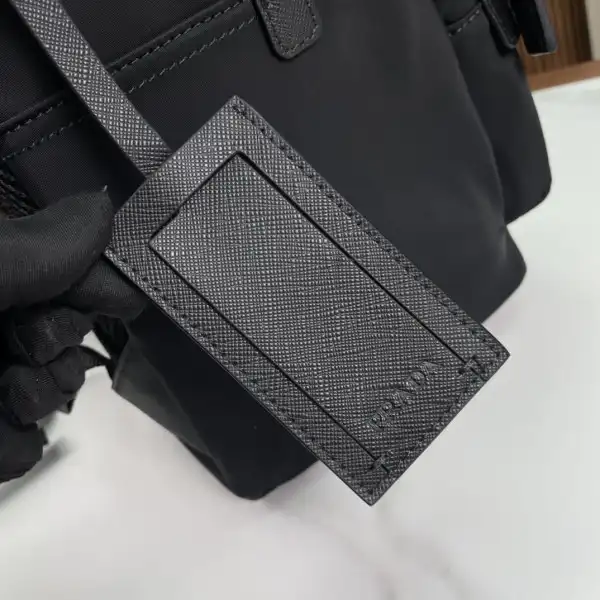 Bagsoffer PRADA Re-Nylon backpack