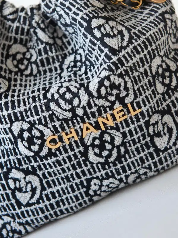 CHANEL 22 HANDBAG