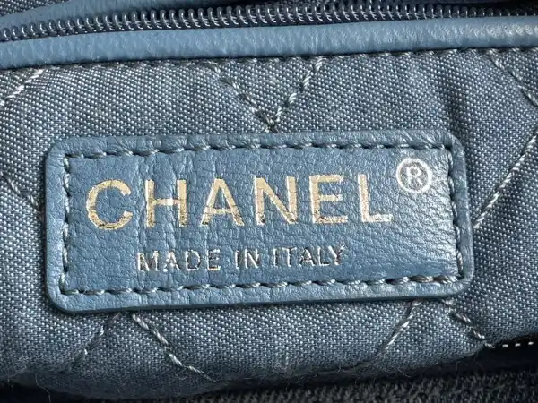 CHANEL 22 HANDBAG