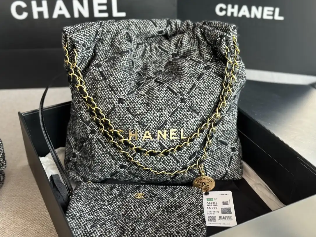 CHANEL 22 HANDBAG-38*42*8 cm