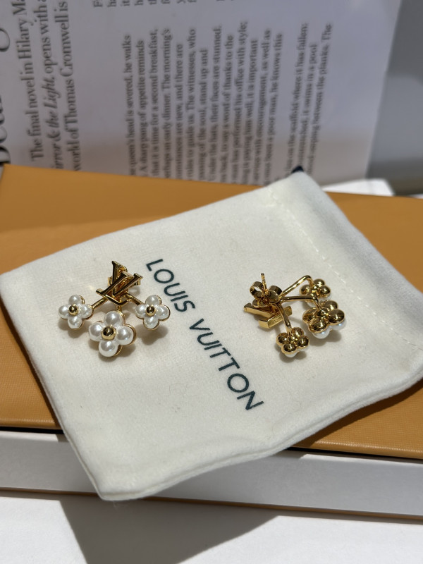 LOUIS VUITTON EARRINGS