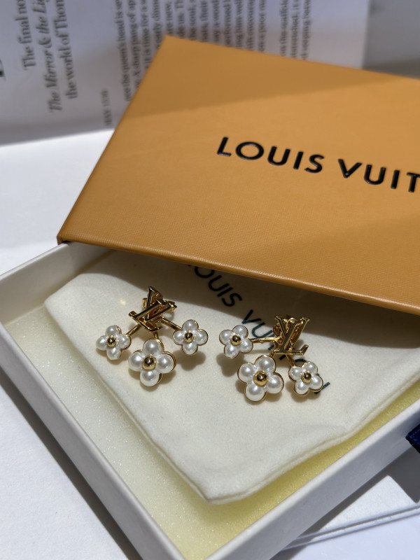 LOUIS VUITTON EARRINGS