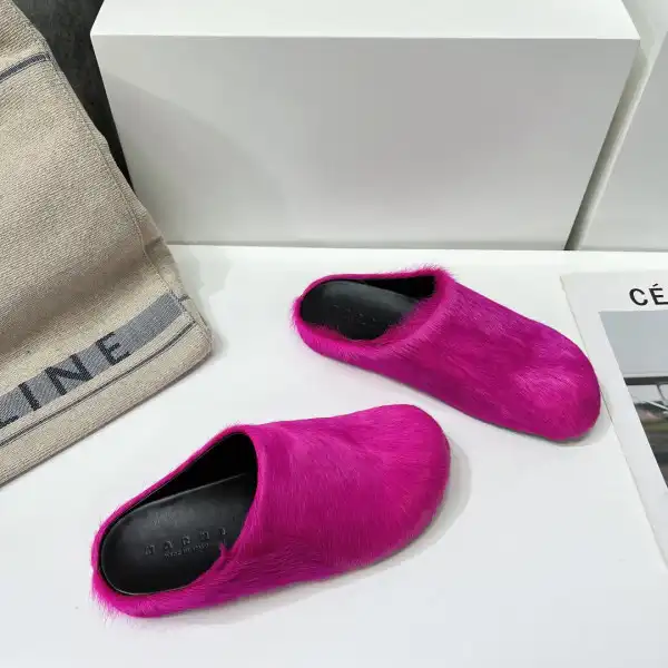 MARNI FUCHSIA LONG-HAIR CALFSKIN FUSSBETT SABOT