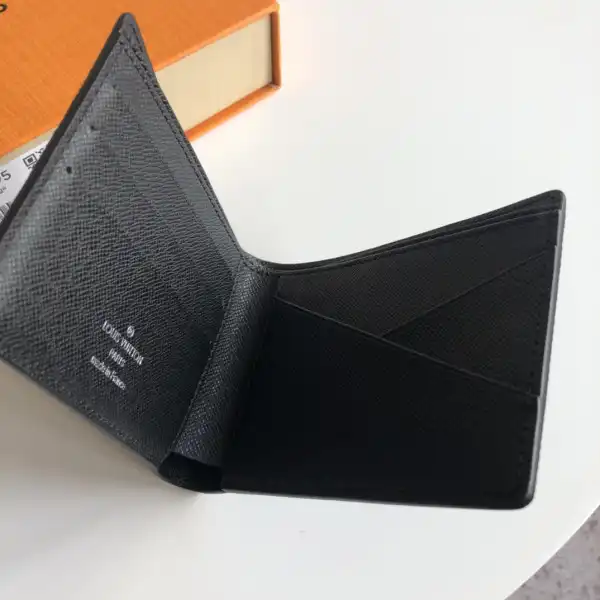 LOUIS VUITTON MULTIPLE WALLET