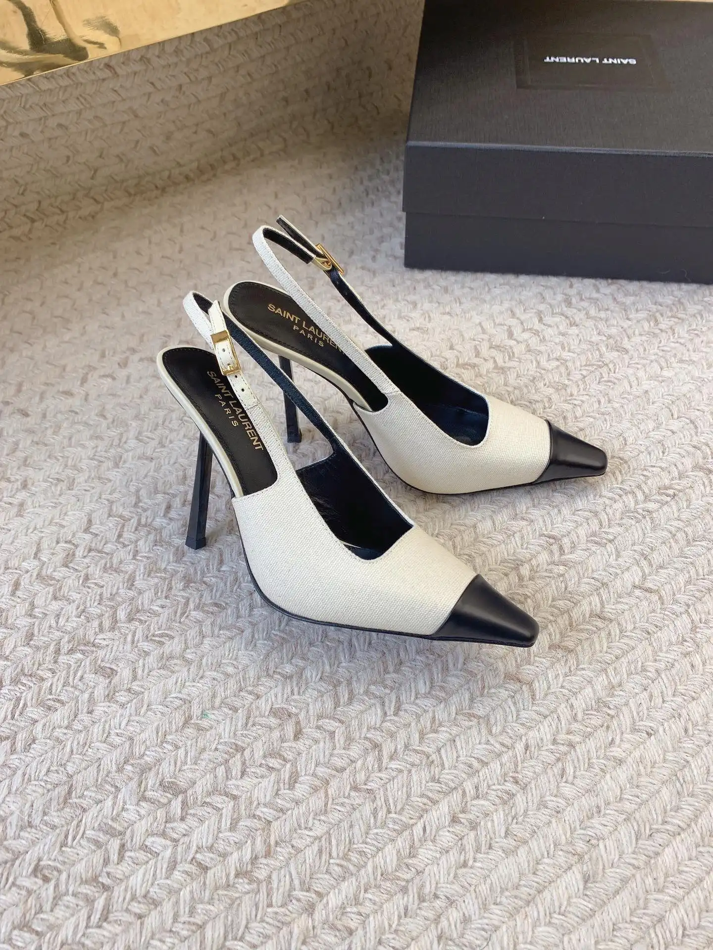 YSL PUMPS