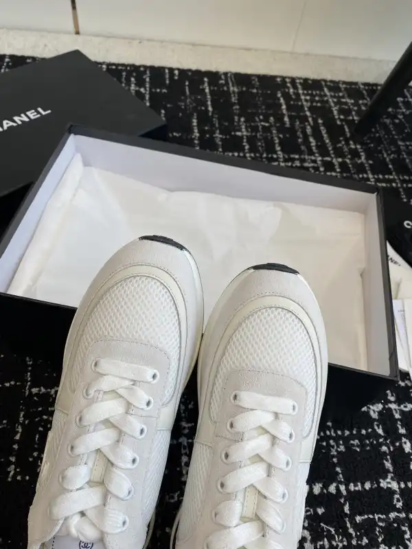 CHANEL SNEAKER