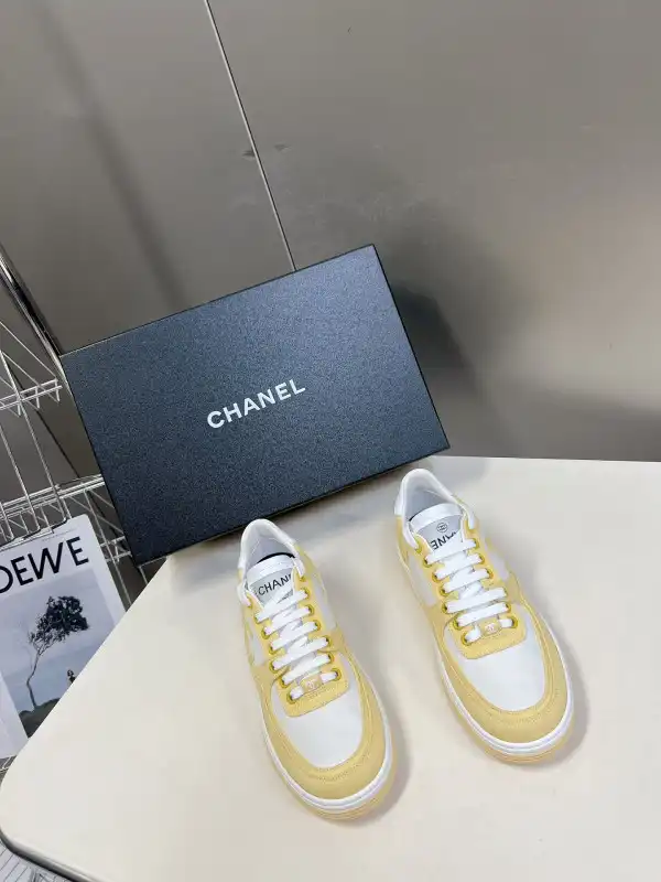 CHANEL SNEAKER